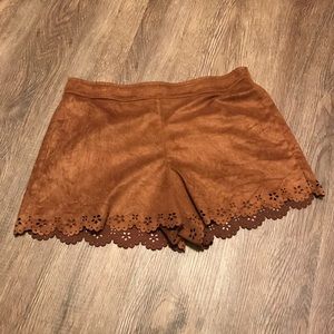 Girl’s Justice shorts GUC